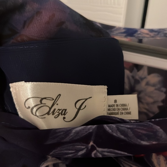 Eliza J Size 8 Springtime Dress - Picture 3 of 5